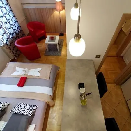 Atos Apartment *